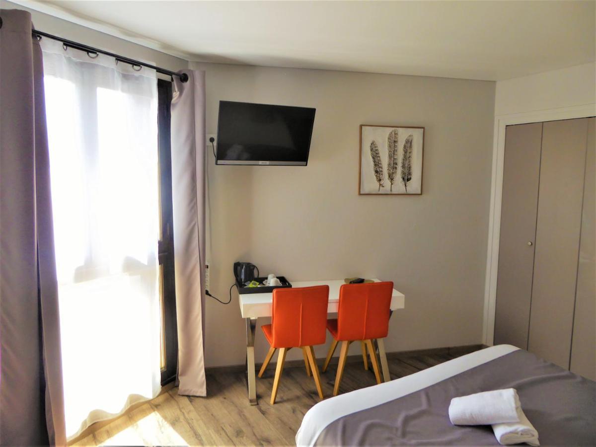 Auberge De La Paillere Lavours المظهر الخارجي الصورة